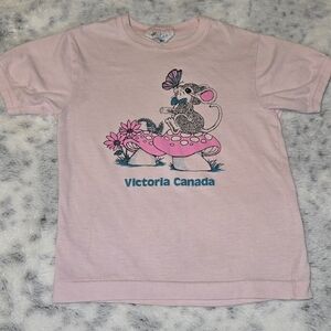 Vintage Girls Victoria, BC T-shirt